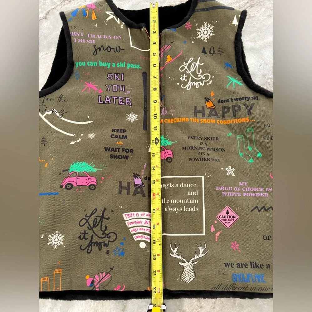 Vilagallo Naomi Apres Ski Reversible
Vest Sz L Zip Up Y2K Ski Cabincore Artsy - Picture 6 of 10